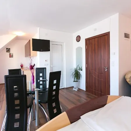 Guest Tivona 3* Pazardžik